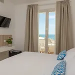 Mia Hotel