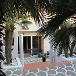 Mia Hotel 3*
