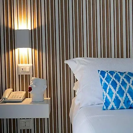 Mia Hotel 3*