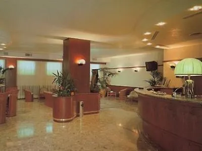 Mia Hotel 3*
